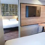 Отель Ibis Centre Giraudeau
