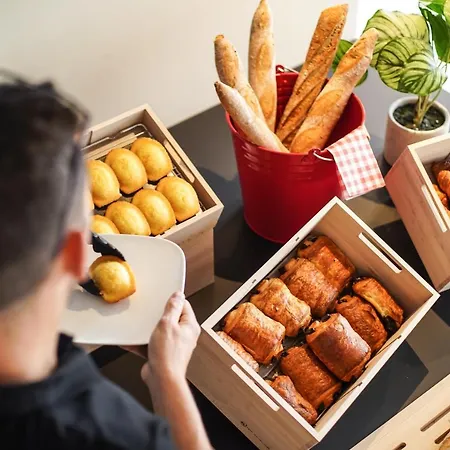 Ibis Centre Giraudeau Тур