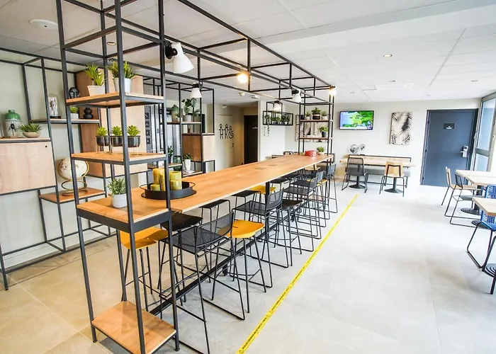 Ibis Centre Giraudeau Готель 3*