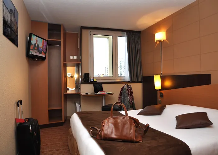 Ibis Centre Giraudeau 3* تور