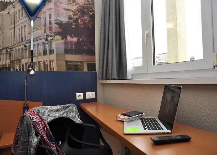 Ibis Centre Giraudeau Тур