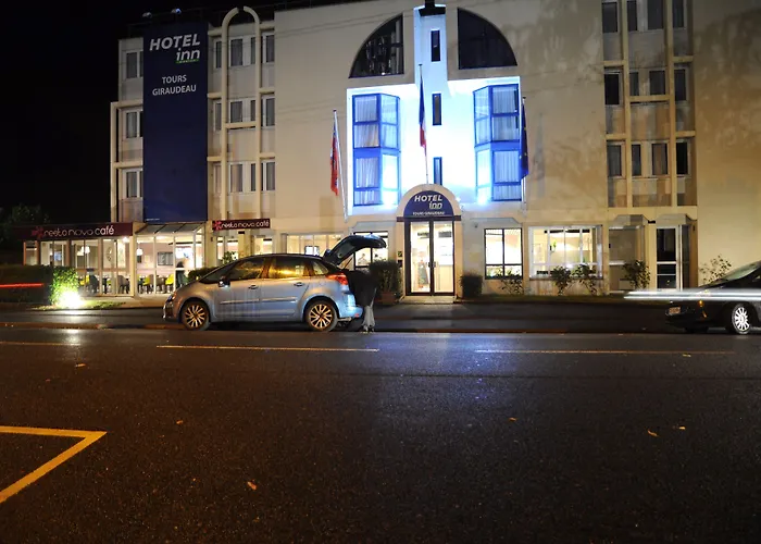 Ibis Centre Giraudeau 3* تور