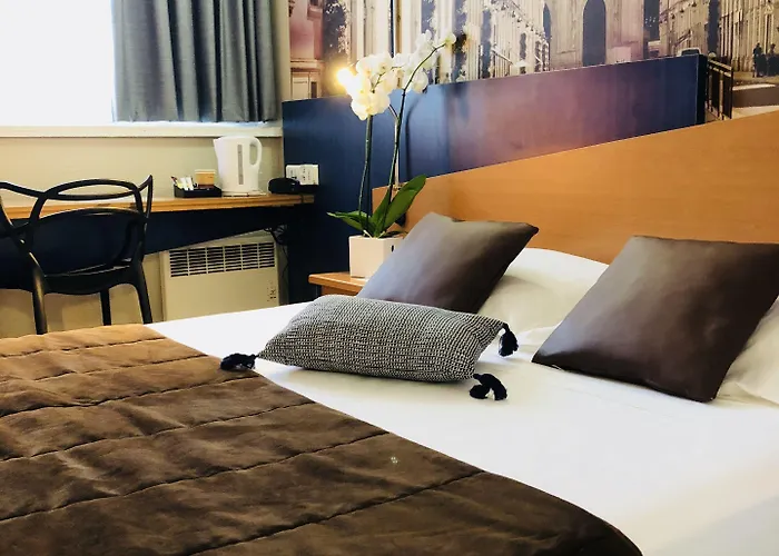 Ibis Centre Giraudeau Готель