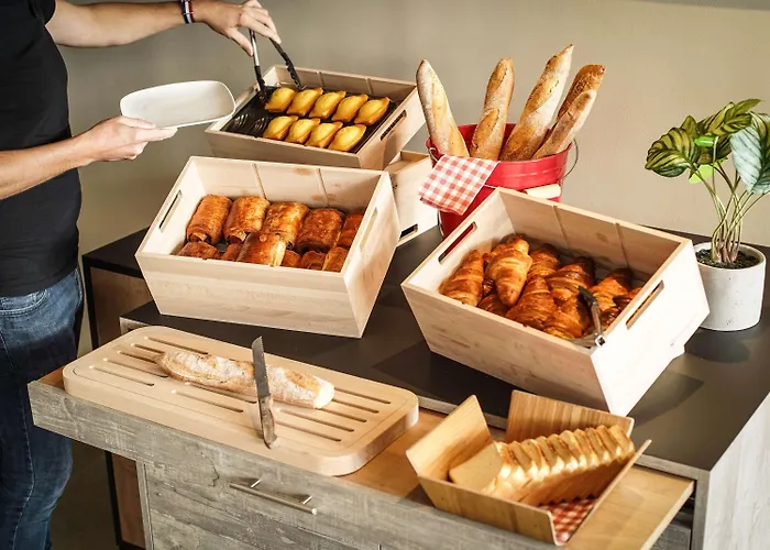 Ibis Centre Giraudeau Готель